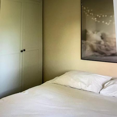 Sentrumsnaer Kjellerleilighet, Naer Sykehus Og Hogskole, Parkering Haugesund Eksteriør bilde