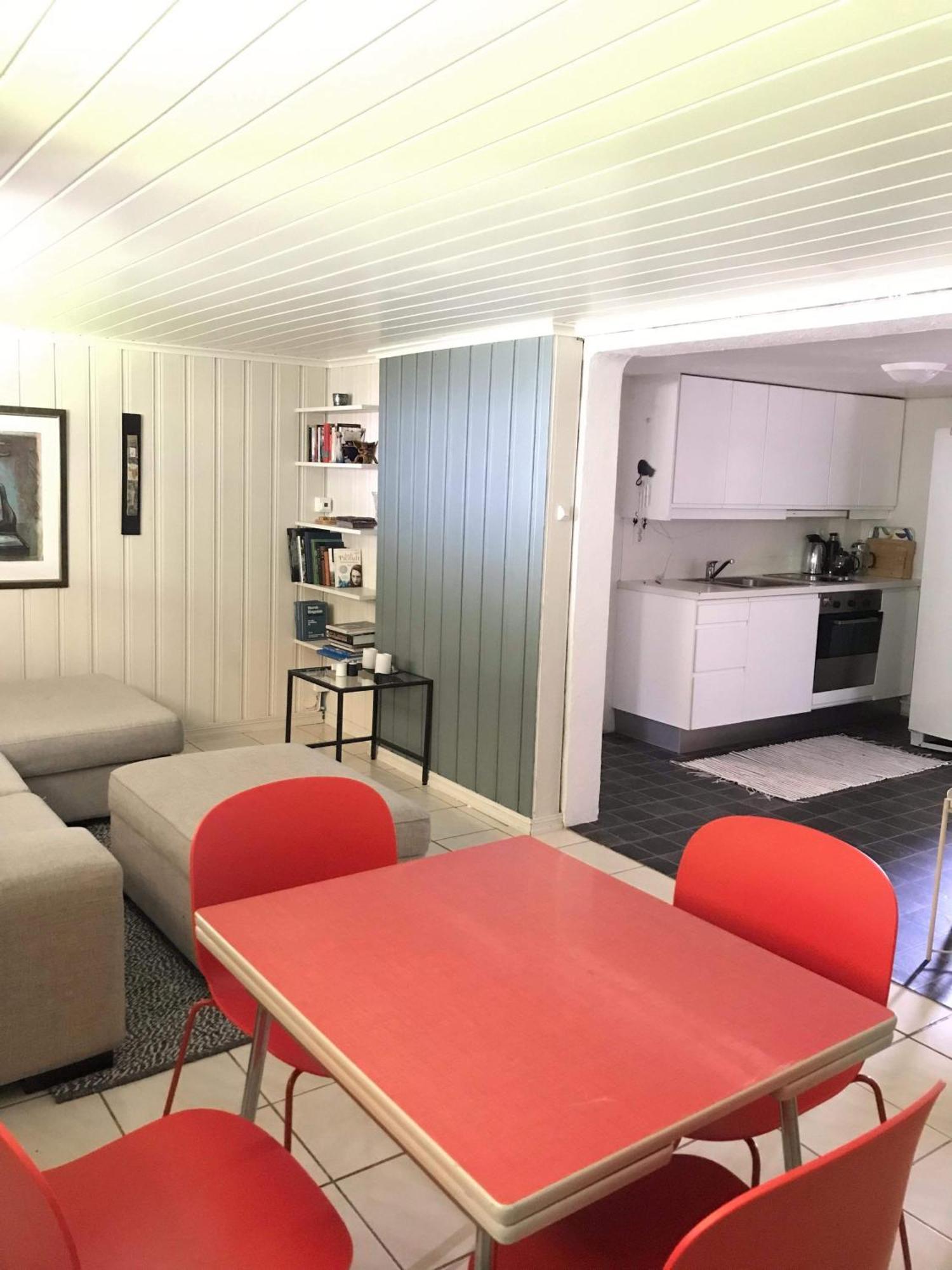 Sentrumsnaer Kjellerleilighet, Naer Sykehus Og Hogskole, Parkering Haugesund Eksteriør bilde